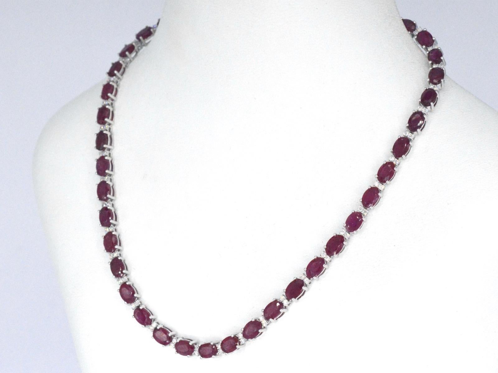 Contemporary White Gold Necklace with Diamonds and Ruby For Sale
