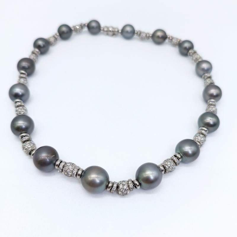 White Gold Necklace with Diamonds and Tahitian Pearls In New Condition For Sale In BILBAO, ES
