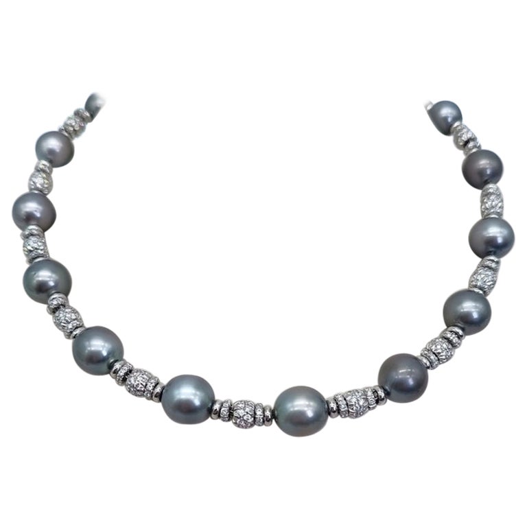 Collana in oro bianco con diamanti e perle di Tahiti