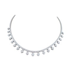Halskette aus Weißgold mit Diamanten