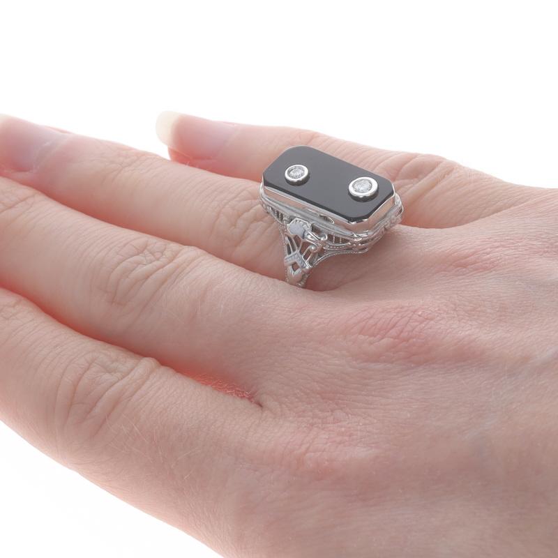 Taglio rotondo Anello in oro bianco con onice e diamanti in stile Art Deco - 14k .10ctw Vintage Filigree Two-Stone