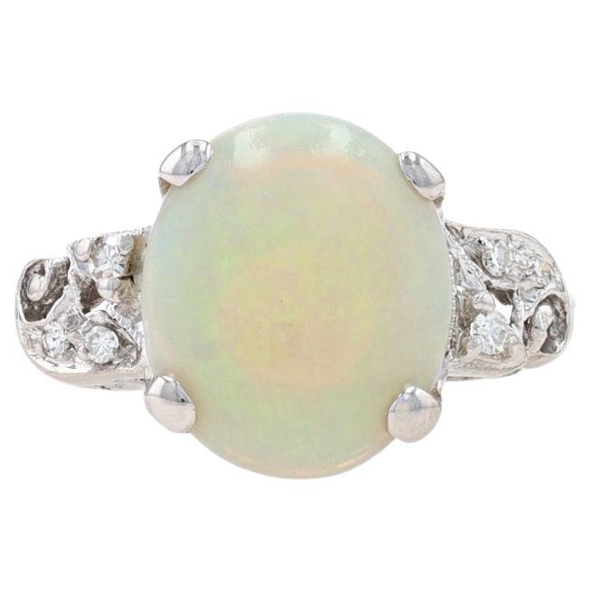 Bague Vintage en or blanc Opale et diamant - 14k Cabochon ovale 2.66ctw Milgrain Sz 6 en vente