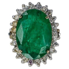 White Gold Oval Emerald and Scalloped Diamond Halo Cocktail Ring