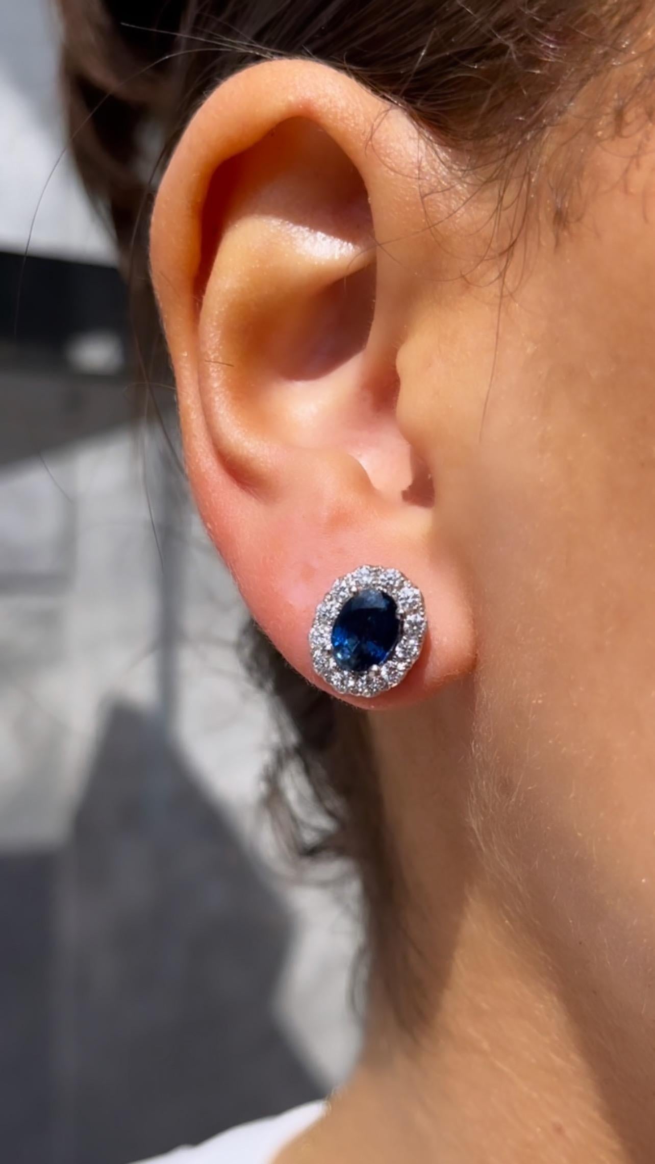 White Gold Oval Sapphire & Diamond Stud Earrings In New Condition In Toronto, CA
