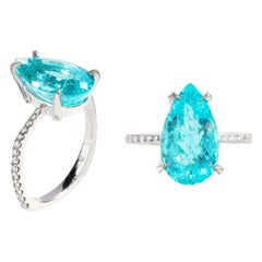 RING 18 Karat White Gold with 5.98 Carat Paraiba Tourmaline & White Diamonds