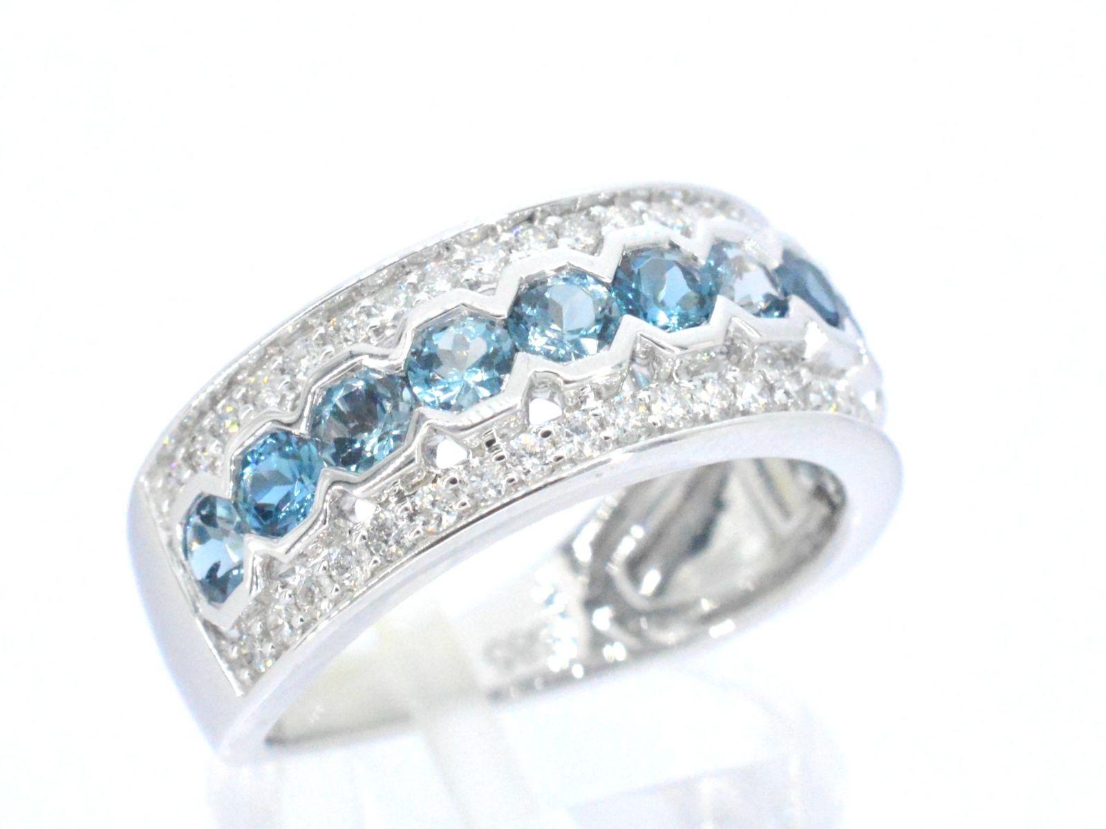 White Gold Pave Ring with Diamonds and Topaz In New Condition For Sale In AMSTELVEEN, NH