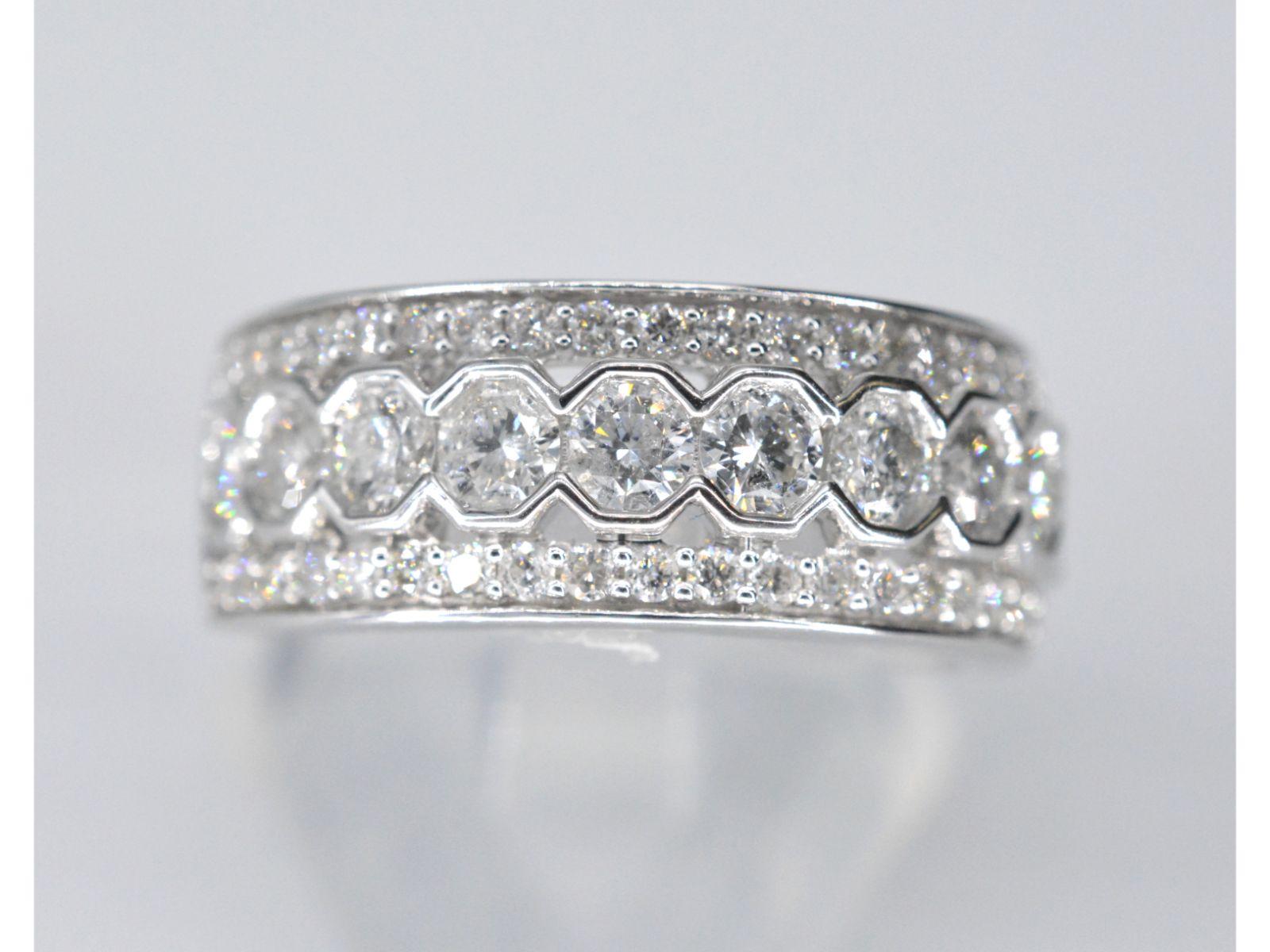 Brilliant Cut White gold pave ring with diamonds For Sale