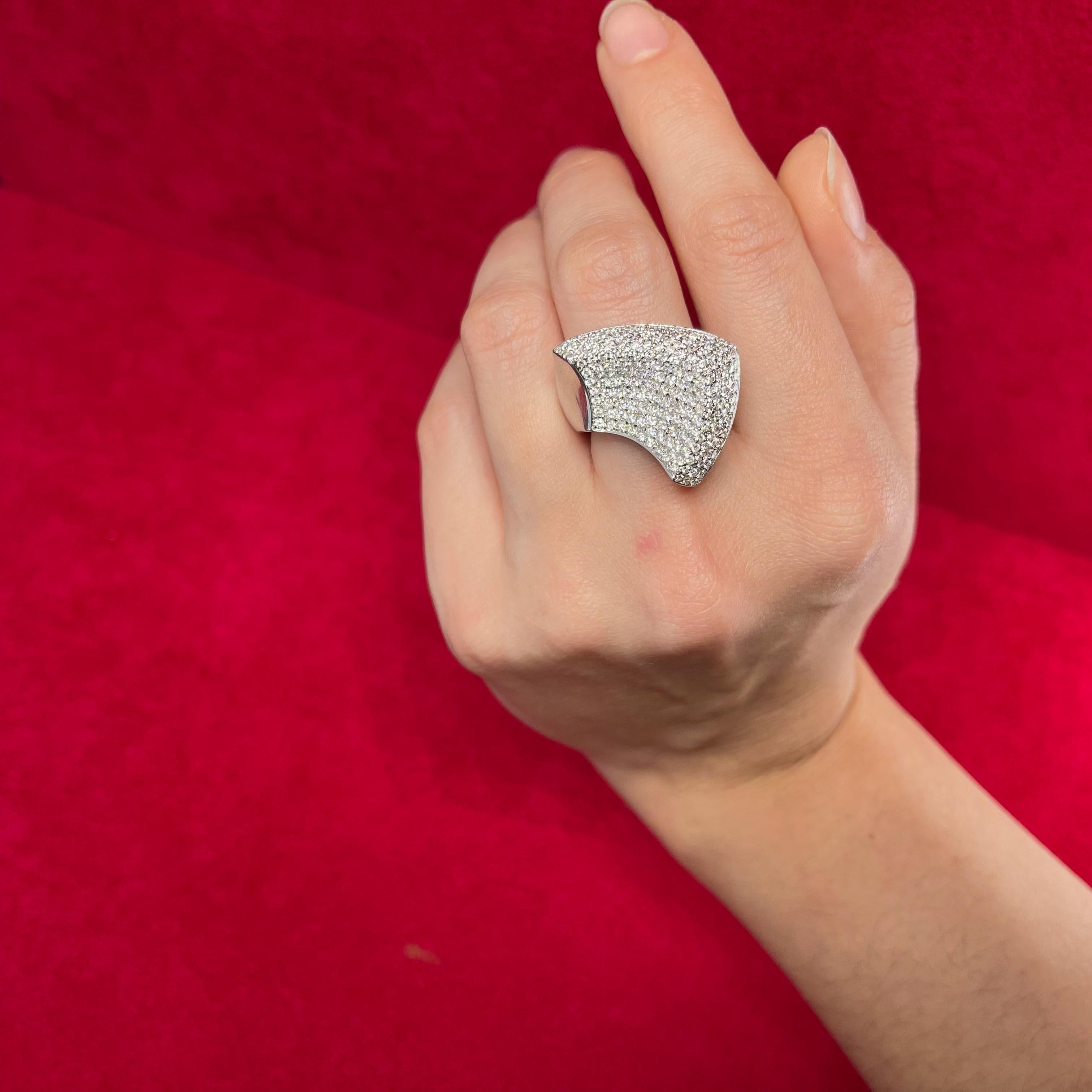 White Gold Pavé Sail Band Ring with Diamonds For Sale 6