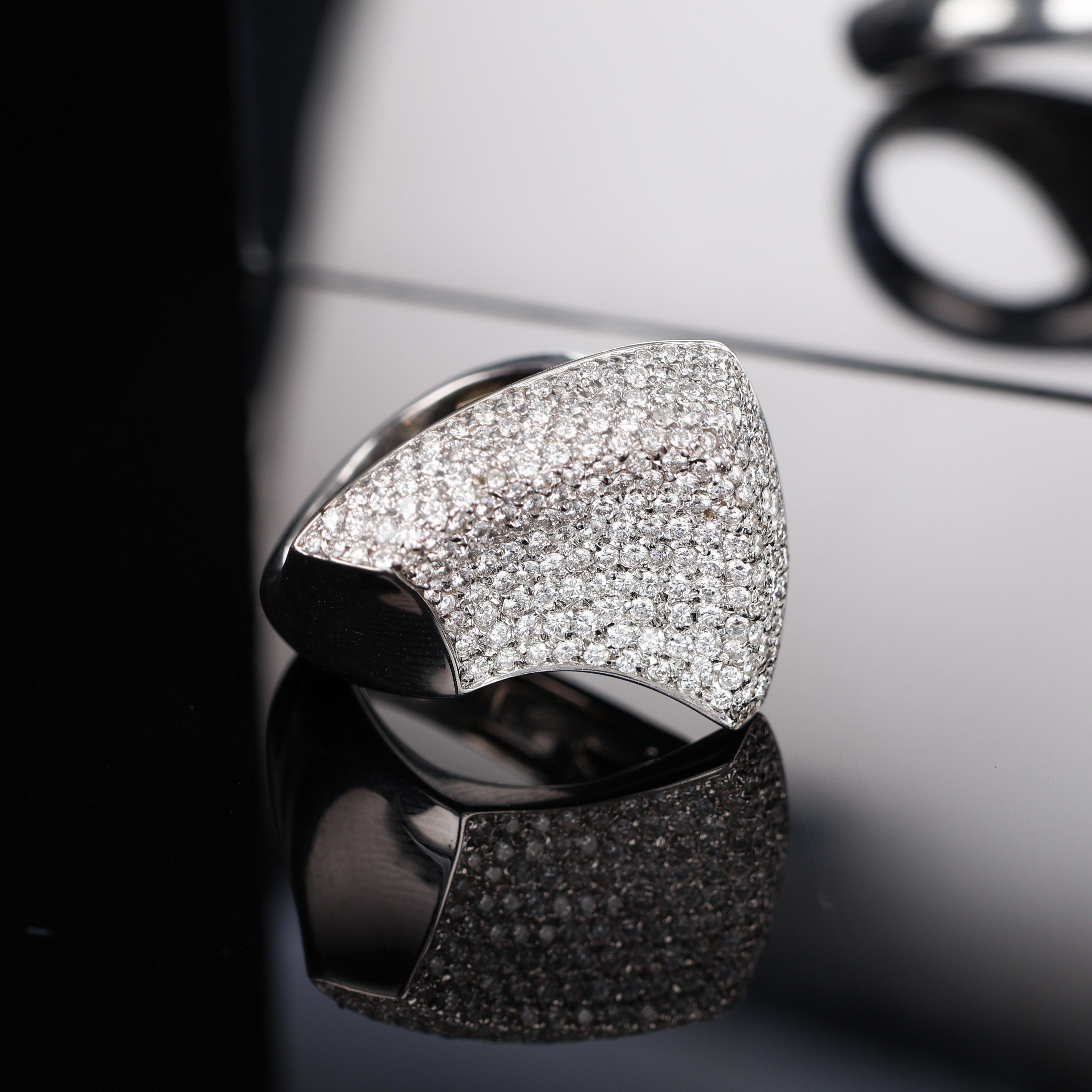 White Gold Pavé Sail Band Ring with Diamonds For Sale 1
