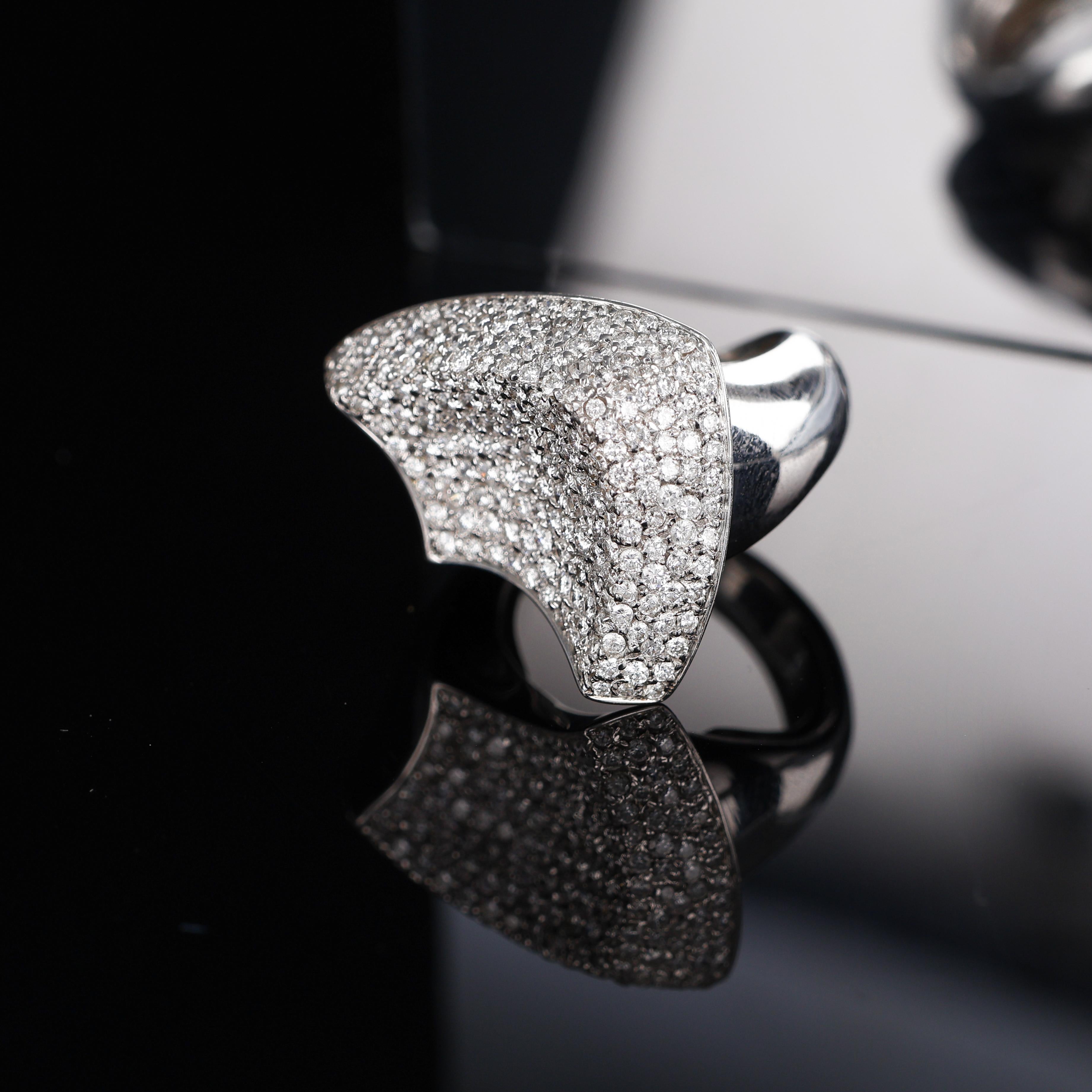 White Gold Pavé Sail Band Ring with Diamonds For Sale 3
