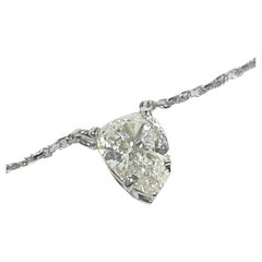 Collar Colgante Solitario de Diamantes en Forma de Pera de Oro Blanco, 0.35ct