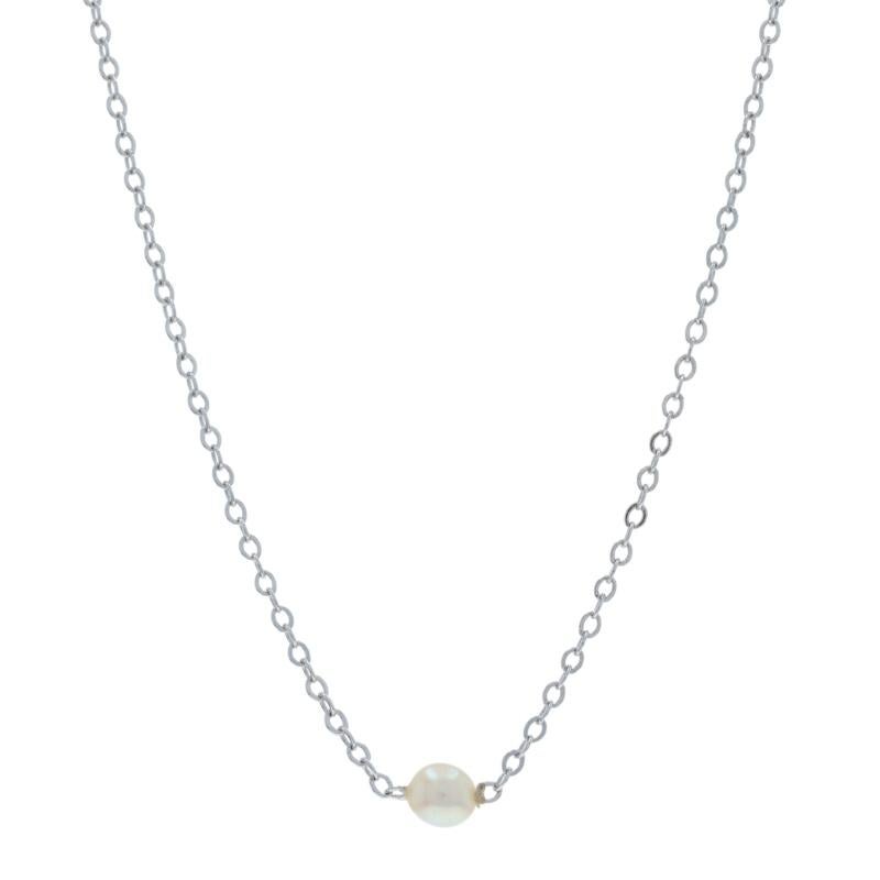 Metall Inhalt: 14k Weißgold

Informationen zu Stein

Zuchtperle
Durchmesser: 3.5 mm

Stil: Solitär
Kette Stil: Flachkabel
Halskette Stil: Kette
Verschluss-Typ: Federring-Verschluss

Messungen

Artikel 1: Anhänger
Höhe (vom festen Bügel): 5/32