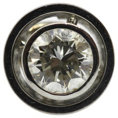 Pendentif solitaire en or blanc, rehausseur, serti d'un diamant de 1,1 carat