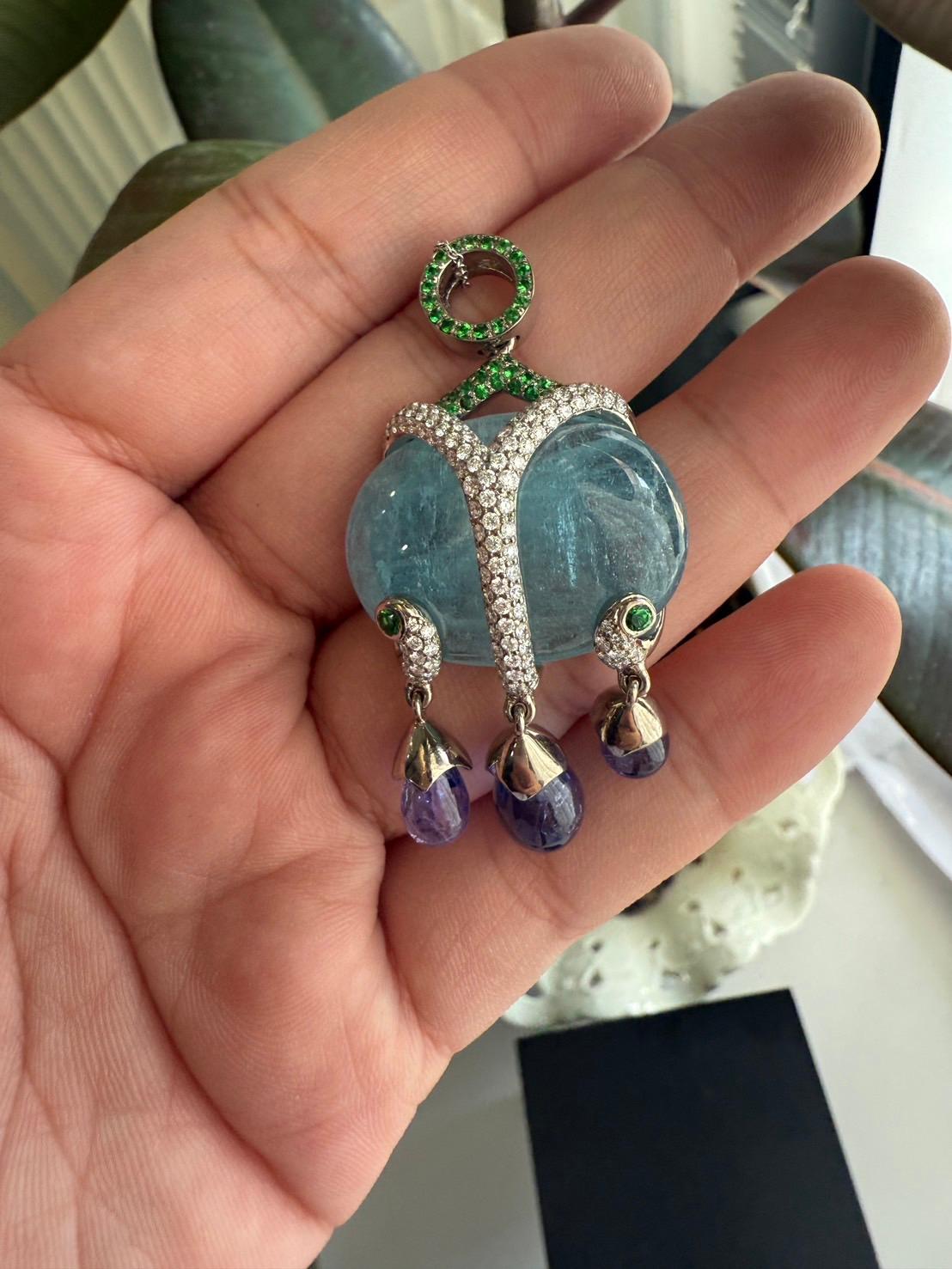 White Gold Pendant in 18K with Diamonds, Aquamarine, Tanzanites and Tsavorites For Sale 5