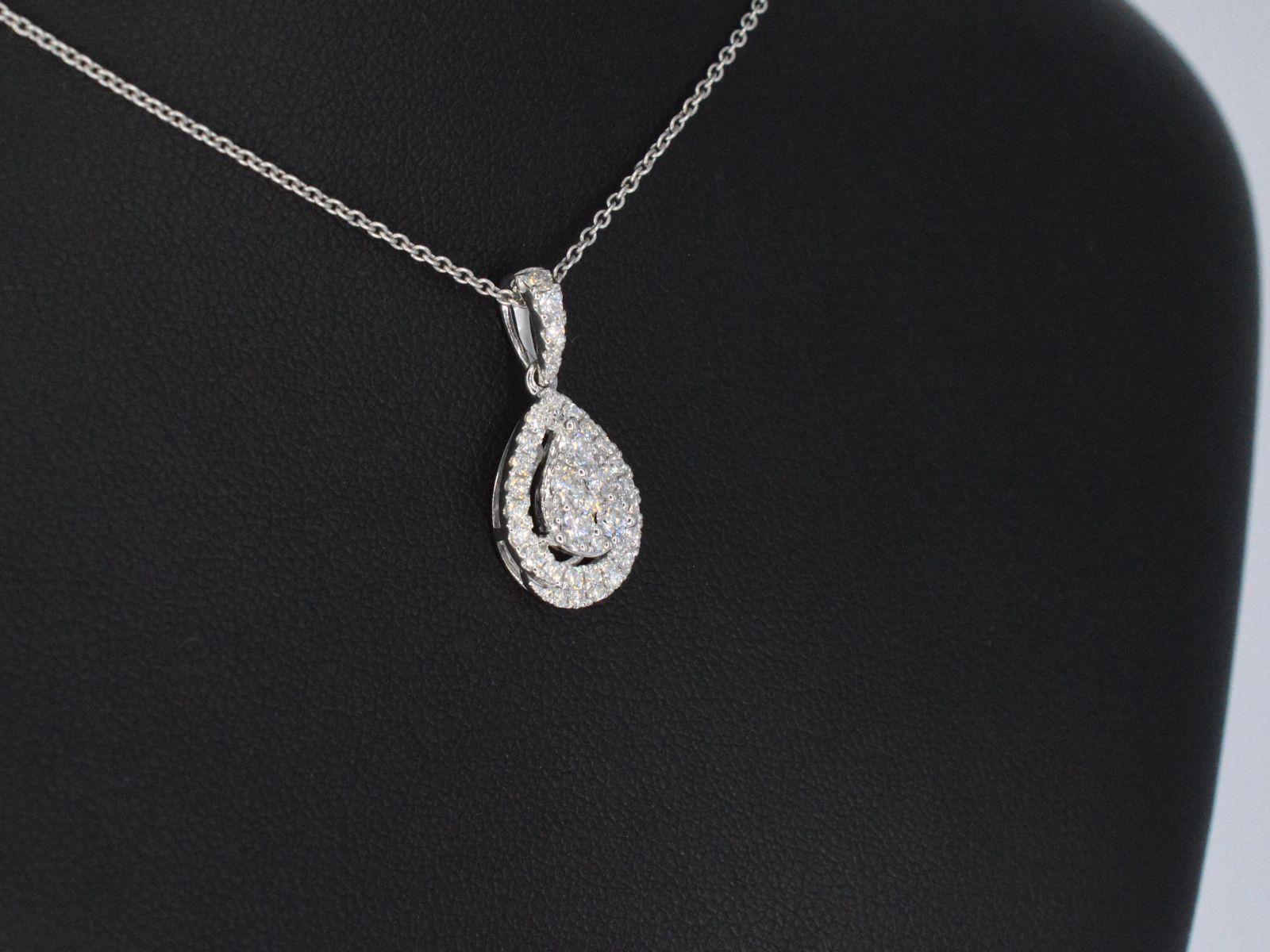White Gold Pendant with Diamond Pear Shape In New Condition For Sale In AMSTELVEEN, NH