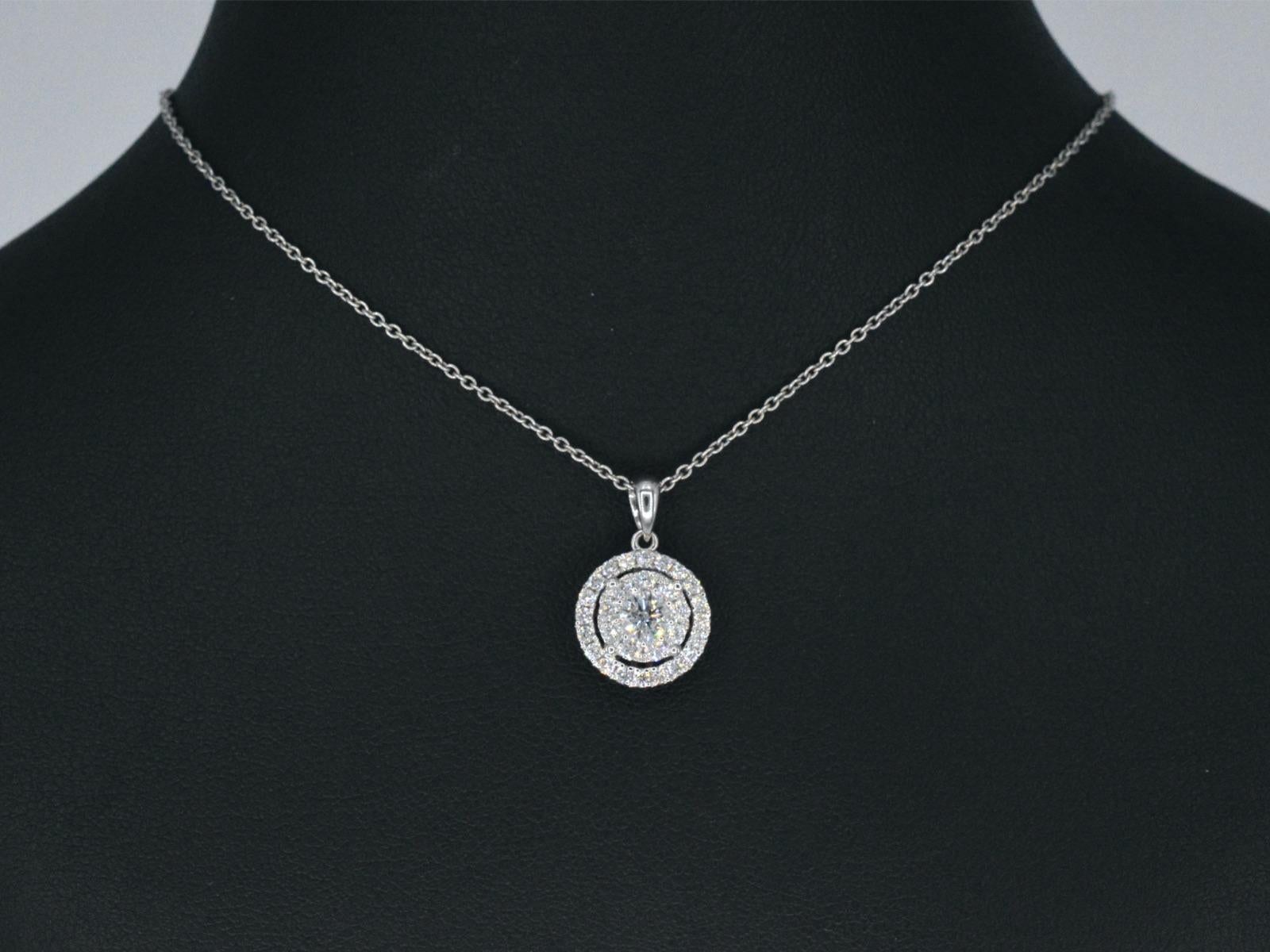 Diamonds: Naturally shiny; Weight: 0.75 carat; Cut: Brilliant; Colour: F-G; Purity: 
VS; Grinding quality: Very good; Jewel: Pendant (excl. Necklace); Weight: 2 grams; Hallmark: 18 karat ( 750 ); Condition: New; The quality has been taken from the