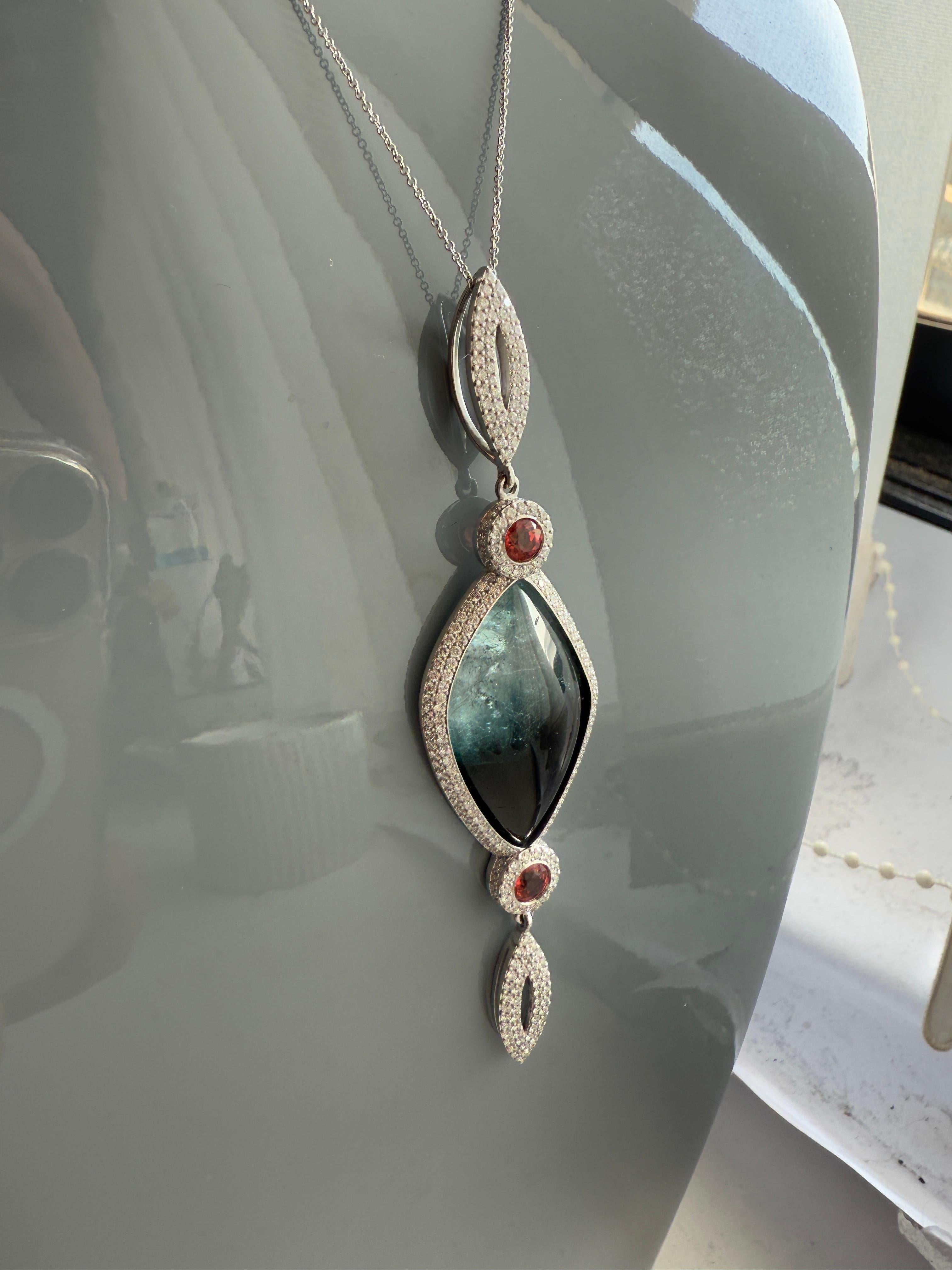 Ciondolo in oro bianco con diamante bianco, zaffiro rosso e tormalina cabochon in vendita 5