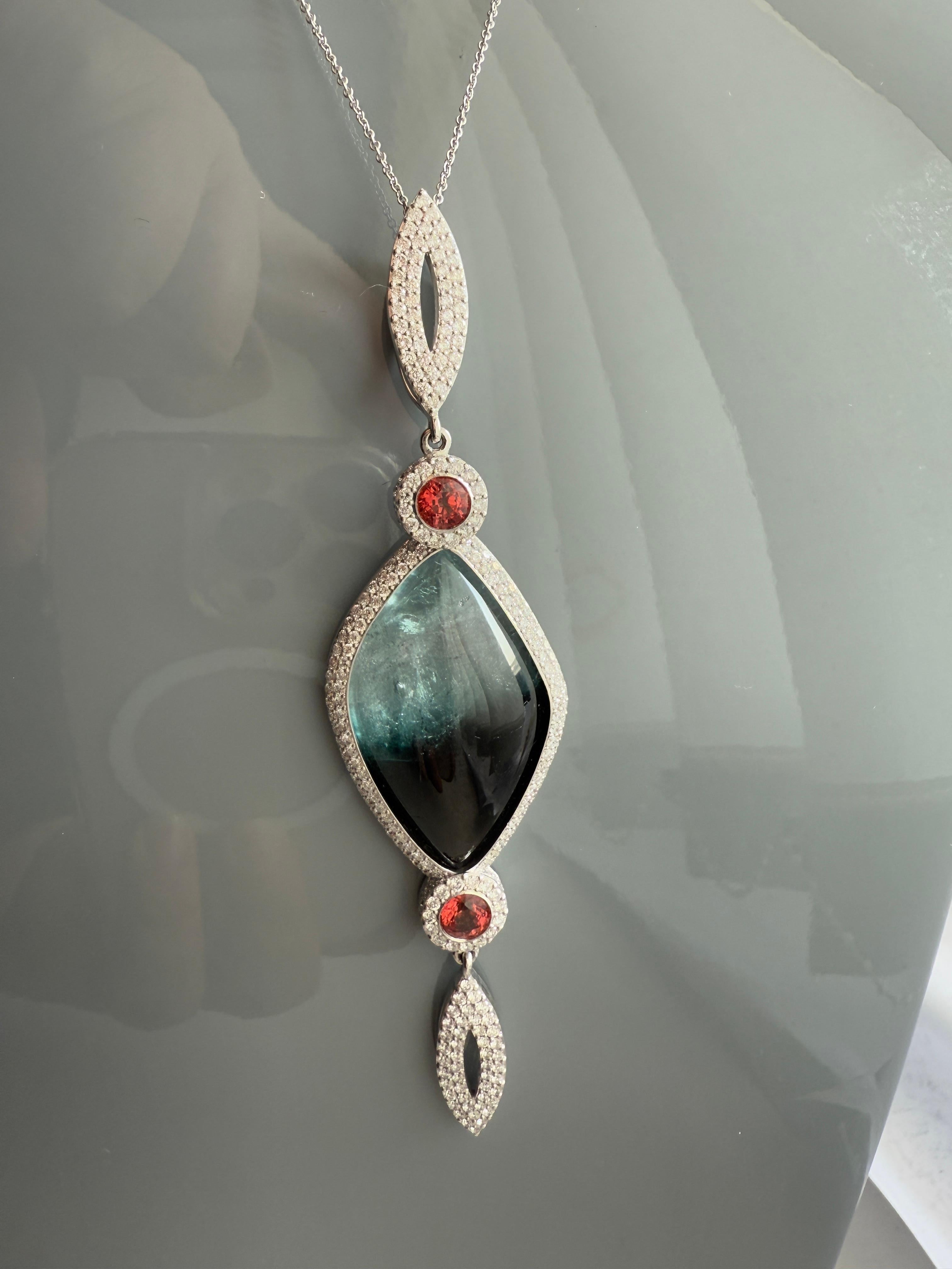 Ciondolo in oro bianco con diamante bianco, zaffiro rosso e tormalina cabochon in vendita 4
