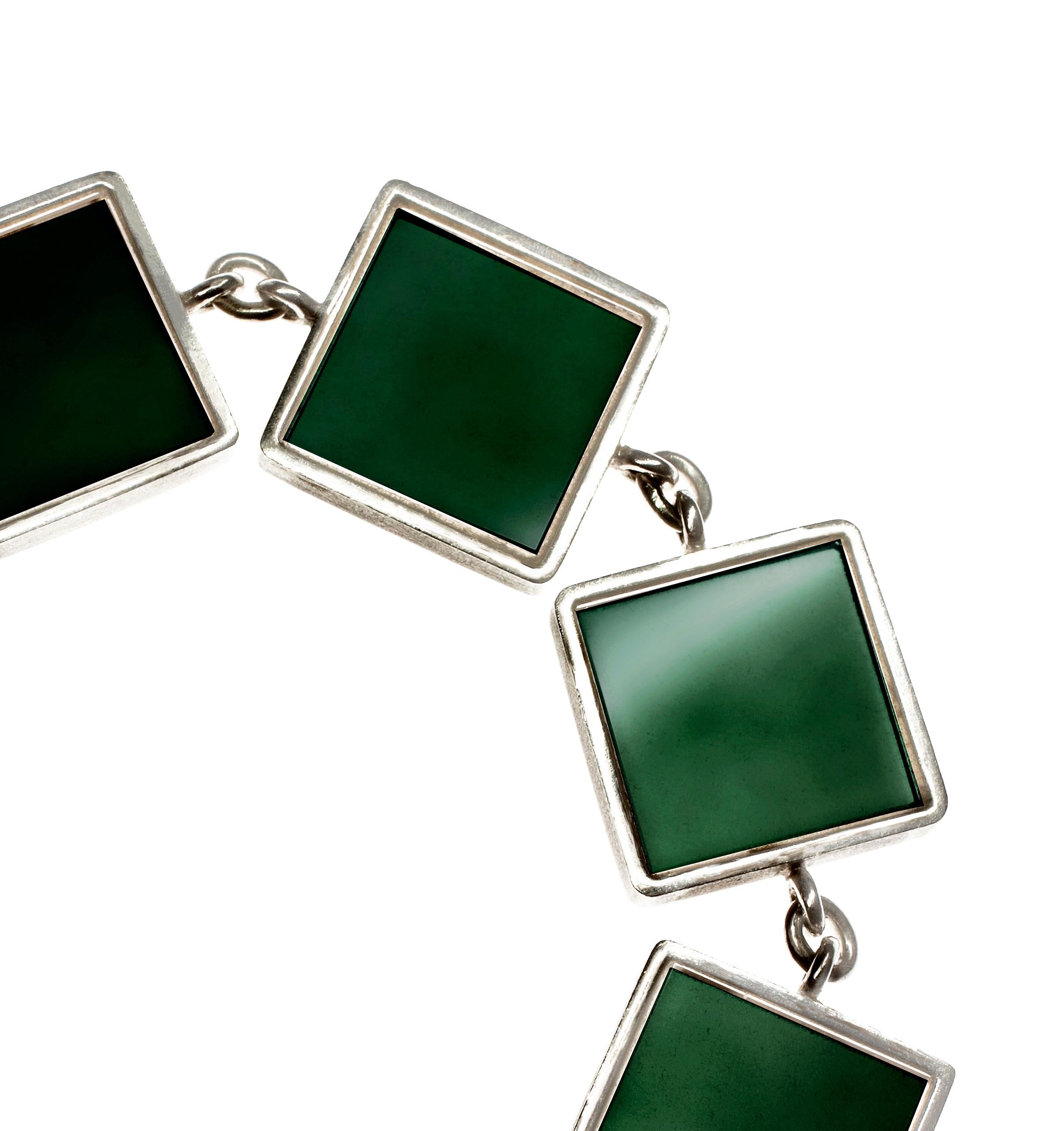 Taille cabochon Bracelet de style Art déco en argent sterling avec quartzes vert foncé en vente