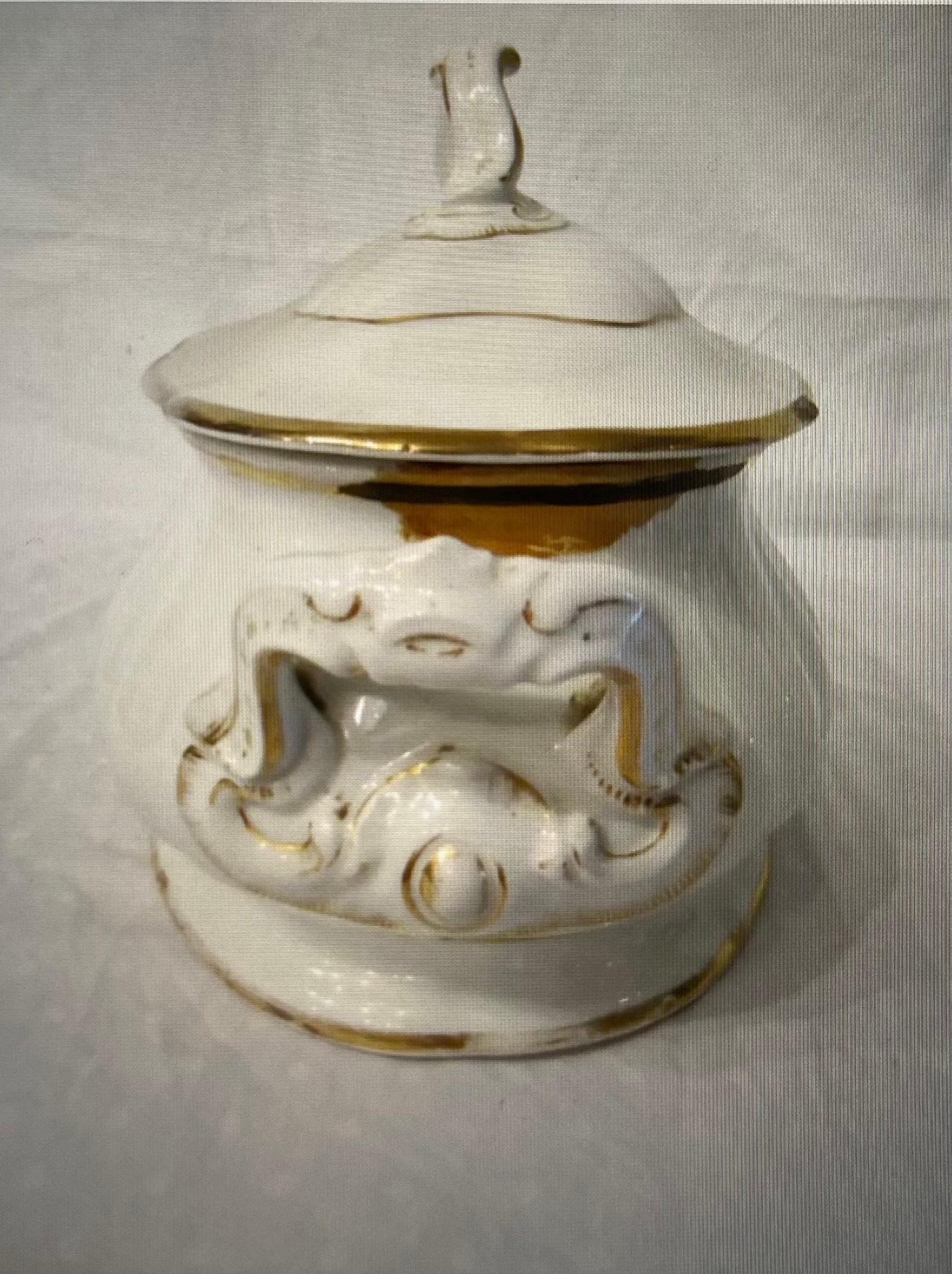 White & Gold Porcelain Soup Tureen In Fair Condition For Sale In East Hampton, NY
