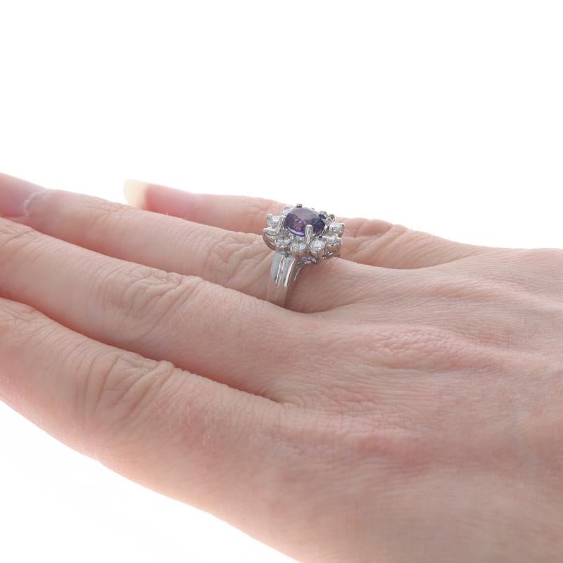 Donna Anello aureola in oro bianco con zaffiro viola e diamante - 14k Ovale da 2,09 ct. in vendita