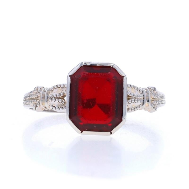 Taille : 4 1/4
Frais de taille : Up&Up 2 tailles pour 30 $ ou Down 2 tailles pour 30 $.

Époque : Vintage

Contenu métallique : Or blanc 10k

Informations sur les matériaux
Verre
Couleur : Rouge

Style : Solitaire
Caractéristiques : Décorations en
