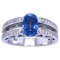 White Gold Ring 2.2 Carat Sapphire and 0.27 Carat Diamonds