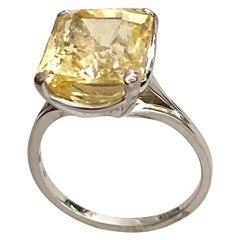 White Gold Ring, One Natural Untreated Yellow Sapphire, 14.20 Carat. GIA Certif.