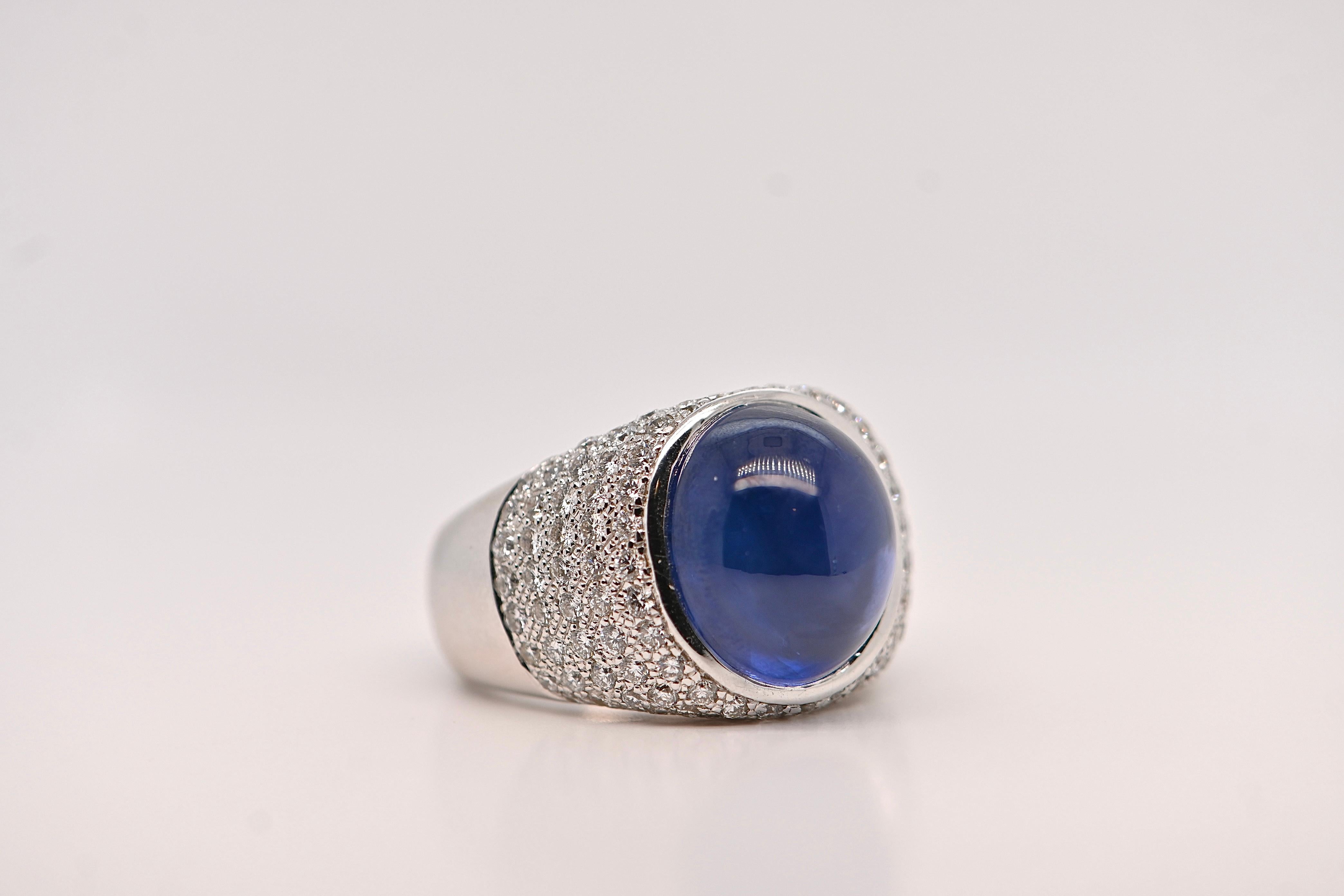 Ring aus Weißgold mit 17,14 Karat Saphir und 2,06 Karat Diamanten (Brillantschliff) im Angebot