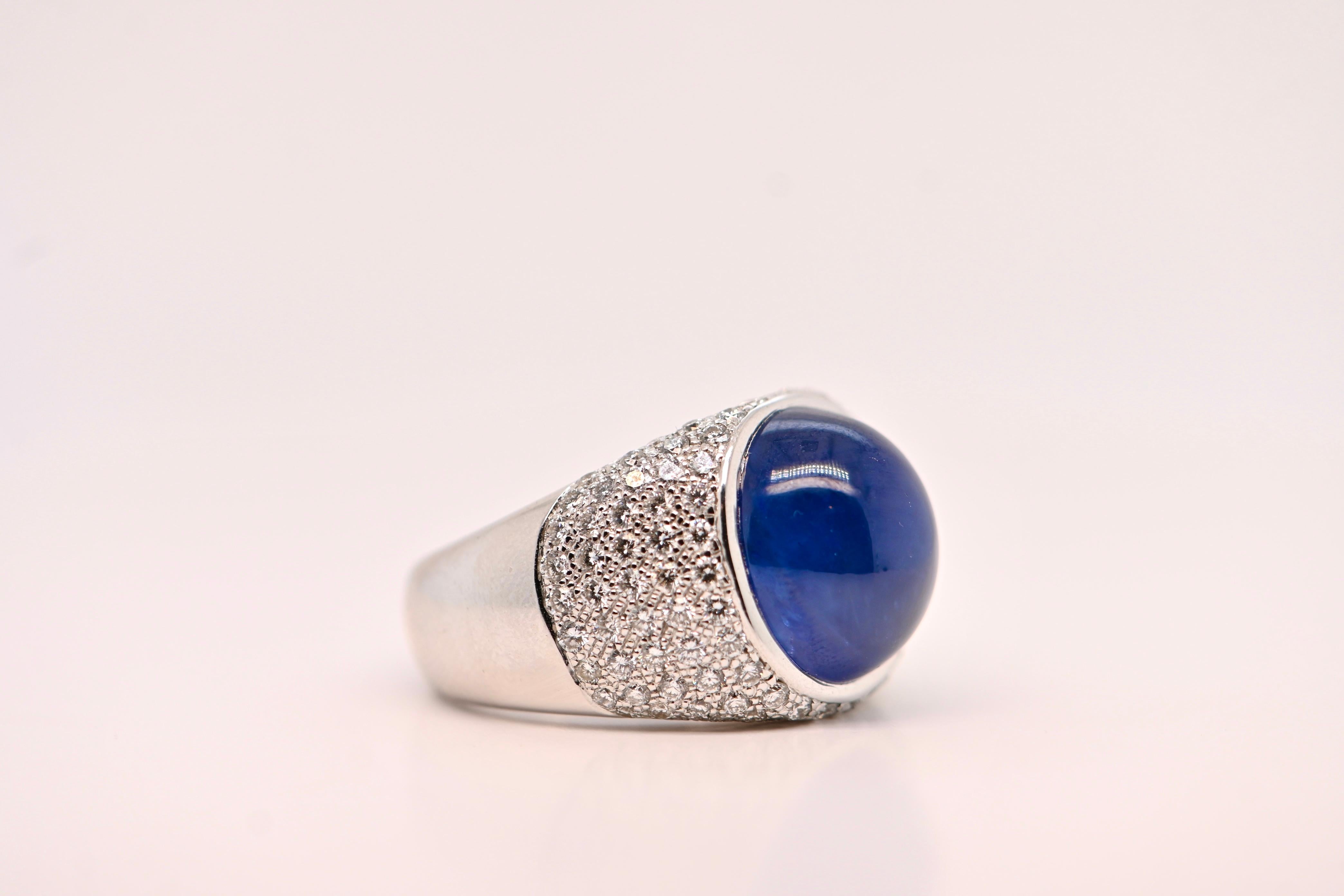 Ring aus Weißgold mit 17,14 Karat Saphir und 2,06 Karat Diamanten im Zustand „Neu“ im Angebot in Vannes, FR