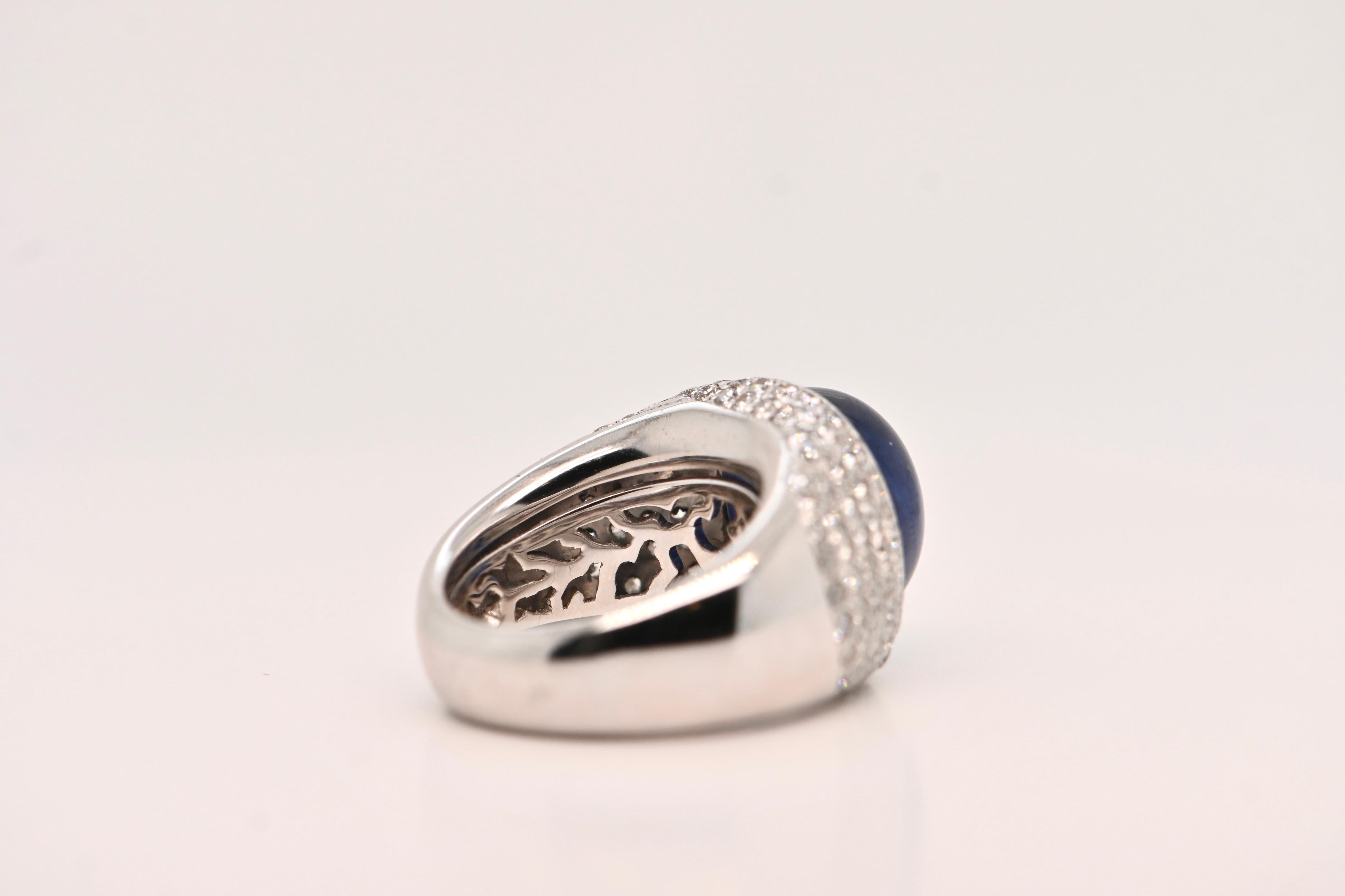 Ring aus Weißgold mit 17,14 Karat Saphir und 2,06 Karat Diamanten Damen im Angebot