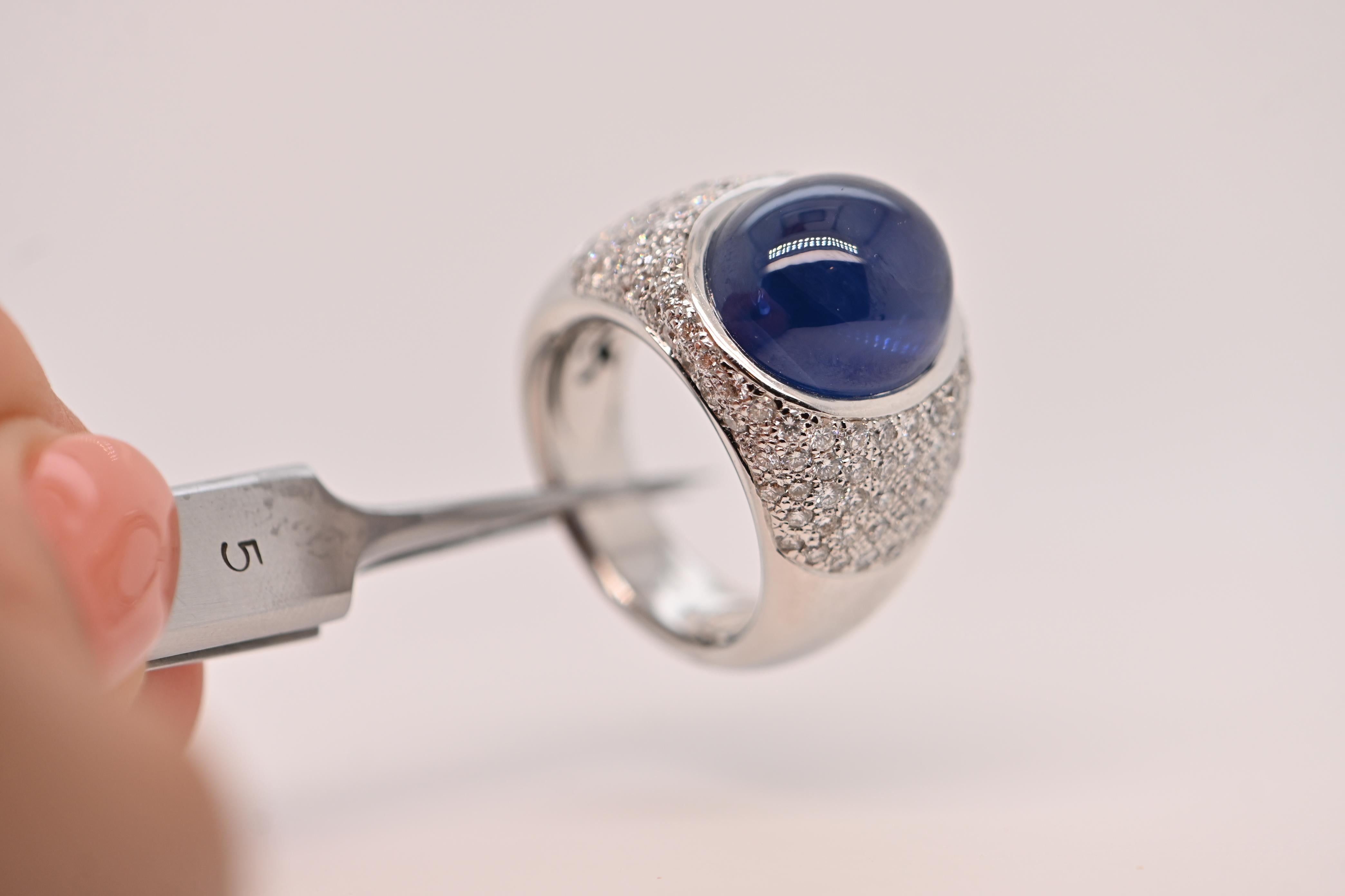 Ring aus Weißgold mit 17,14 Karat Saphir und 2,06 Karat Diamanten im Angebot 2