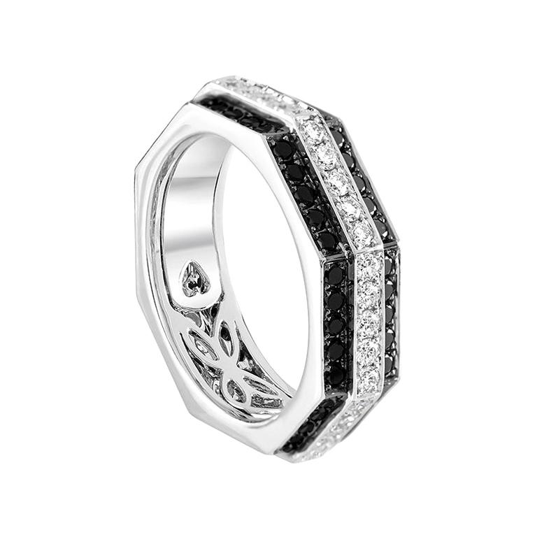 Ananya White Gold Ring Set with White and Black Diamonds For Sale