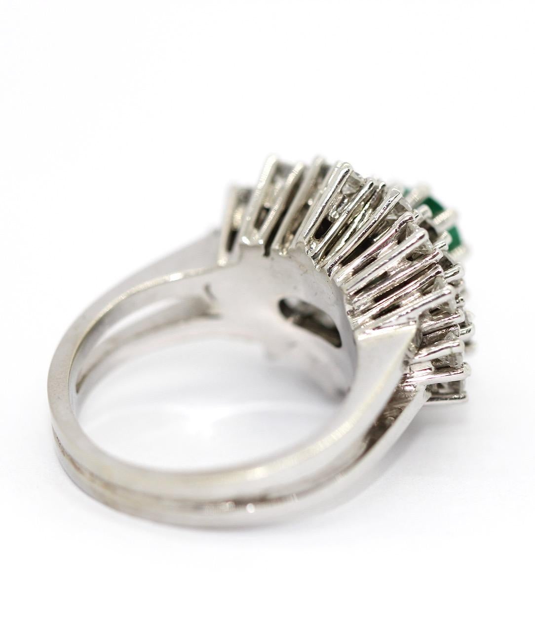 Women's White Gold Ring Set with White Diamonds and Emerald, 14 Karat For Sale