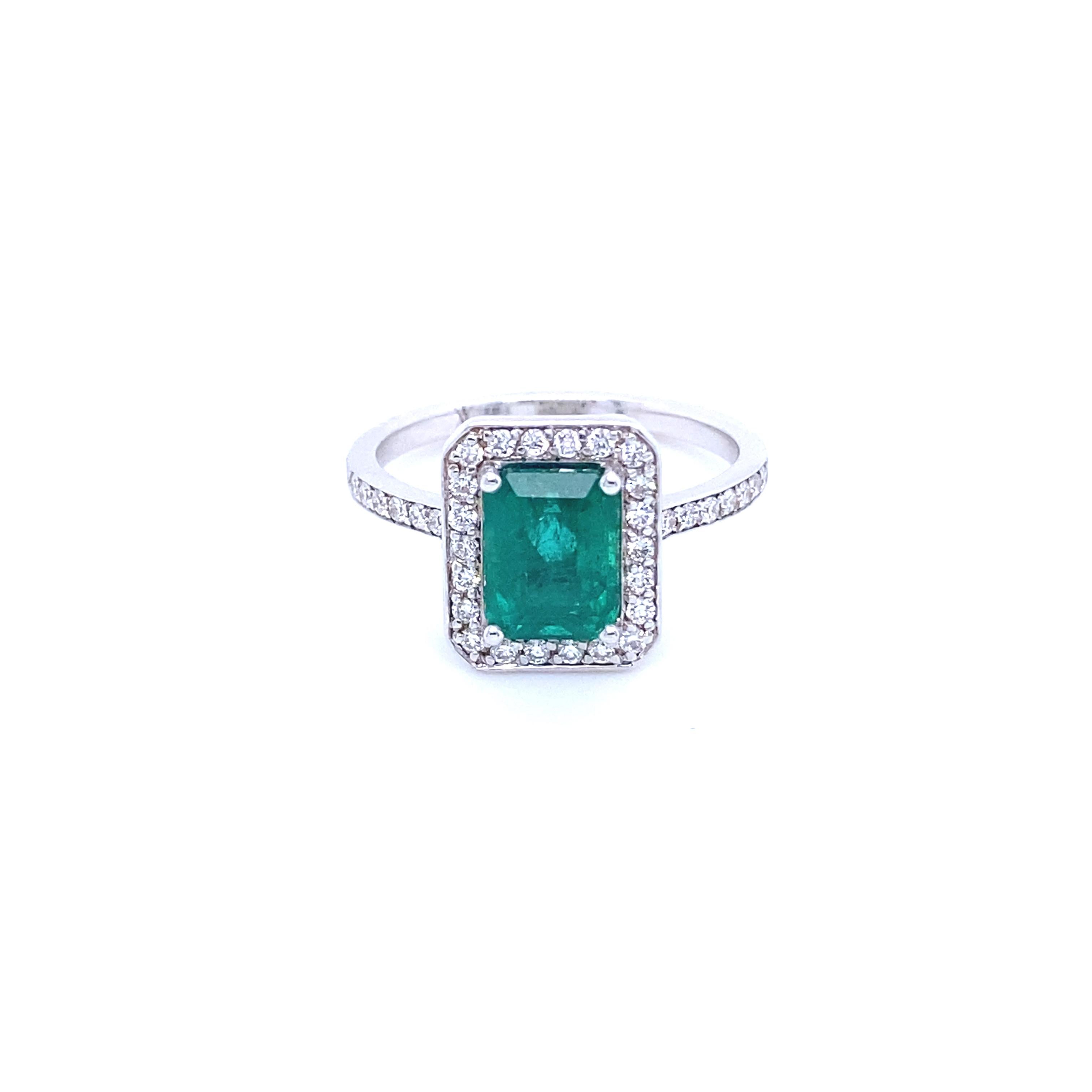 Women's Ring Surmounted by an RPC-Cut Emerald Surrounded by Diamonds White Gold 18 Karat For Sale