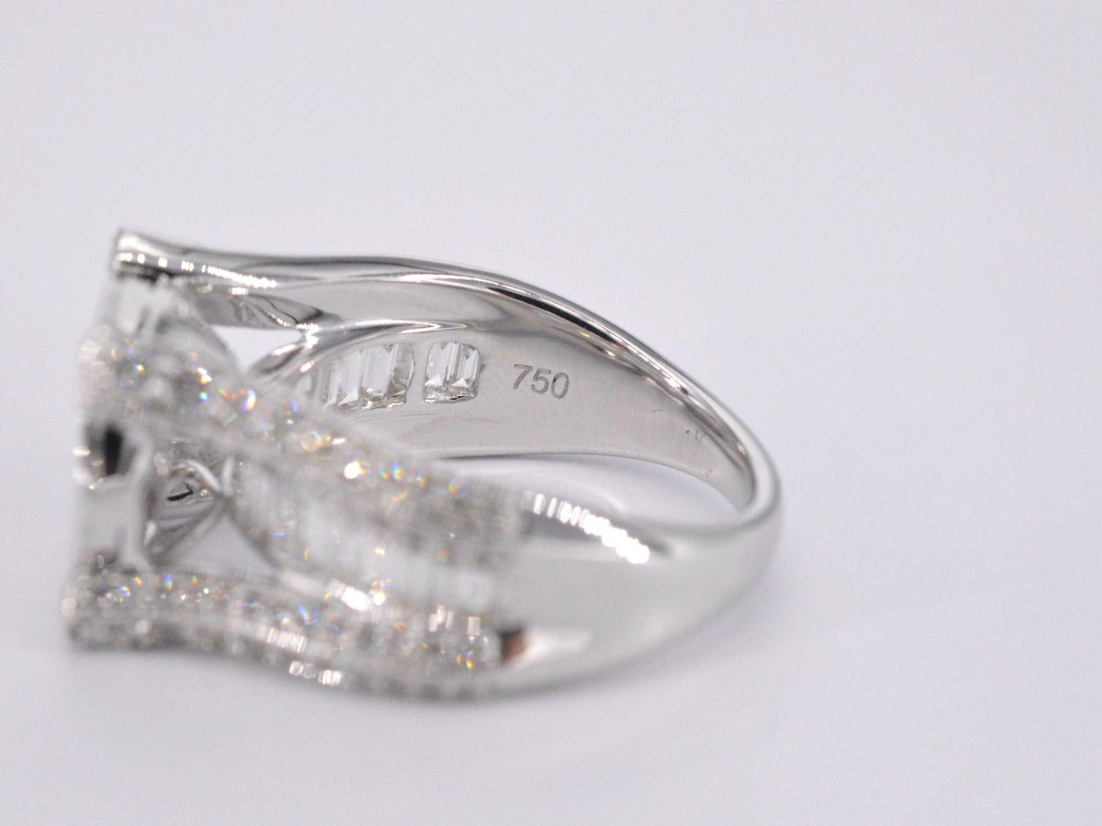 White Gold Ring with 2.50 Carat Diamond For Sale 3