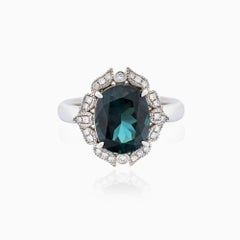 Anillo de oro blanco con turmalina indicolita de 4,15 quilates y diamantes de 0,18 quilates