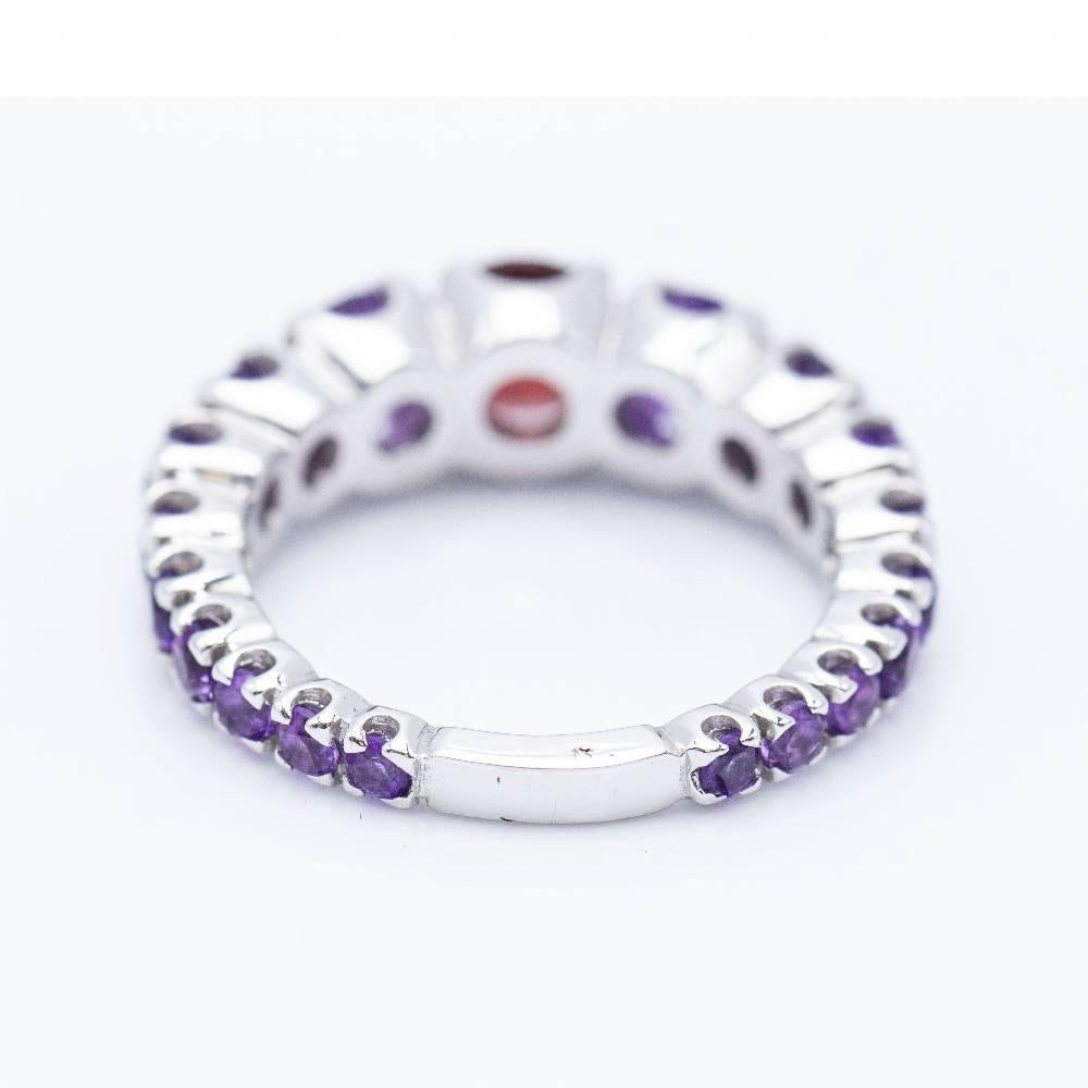 White Gold Ring with Amethysts and Rhodolite In New Condition For Sale In BARCELONA, ES