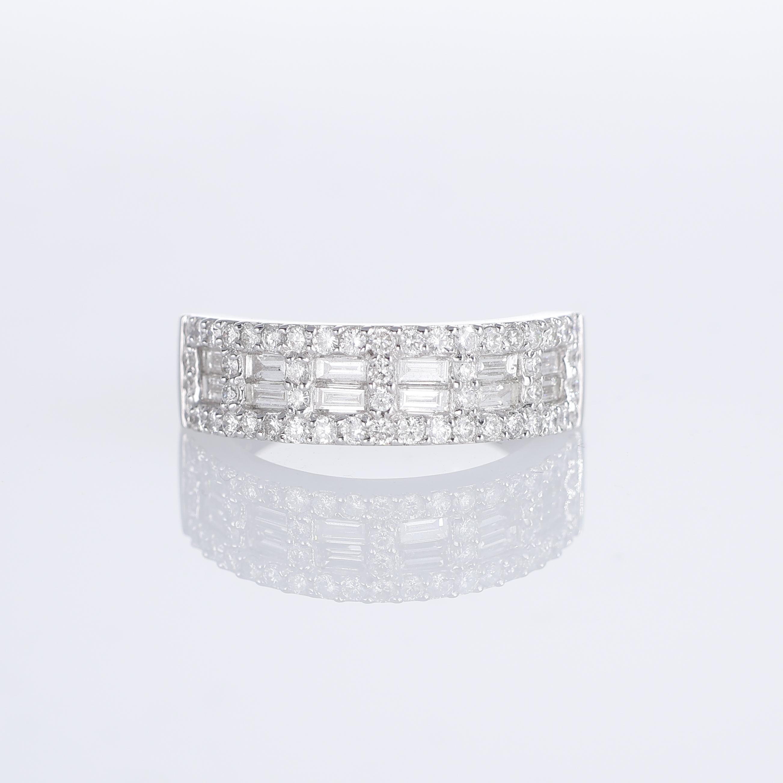 IMPORTANT NOTE:
✔ No additional costs will be added to this order.
✔ Shipping and customs duties are fully covered by us.
--------------------
A sophisticated 18k white gold ring featuring a seamless blend of baguette and brilliant-cut natural