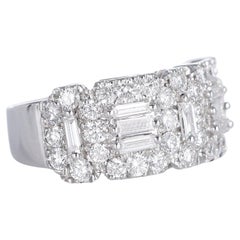 White Gold Ring with Baguette and Round Brilliant Diamonds