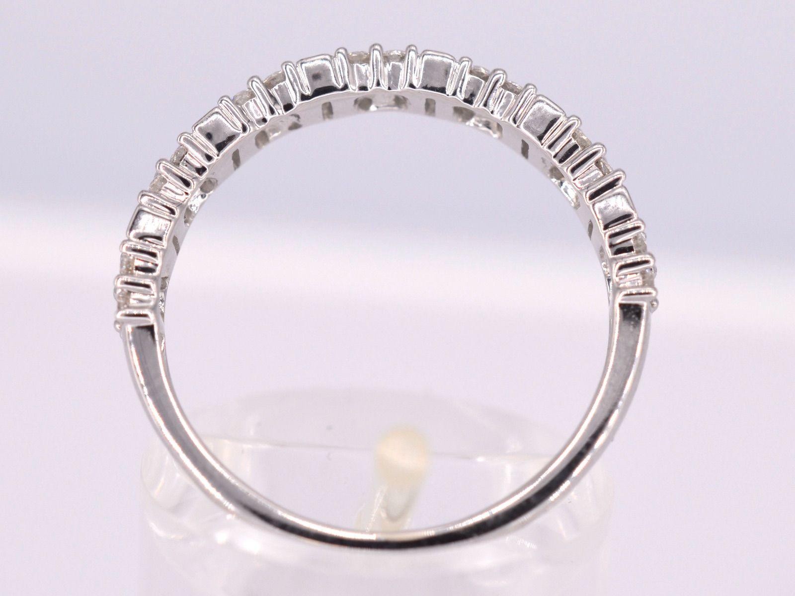 Women's White Gold Ring with Brilliant and Baguette Cut Diamonds For Sale