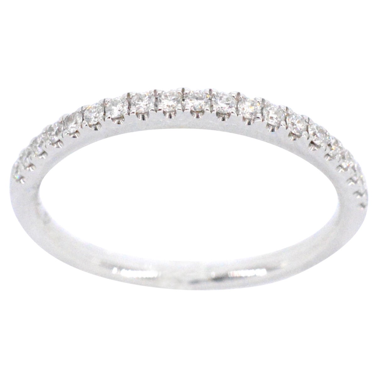 Anello in oro bianco con diamante taglio brillante