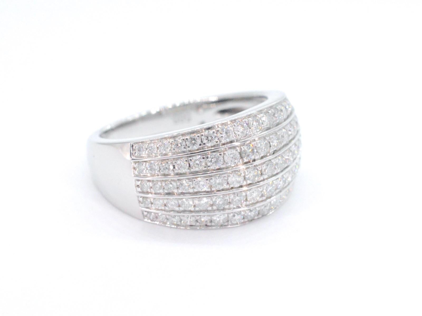 Contemporary White Gold Ring with Diamonds 1.00 Carat For Sale