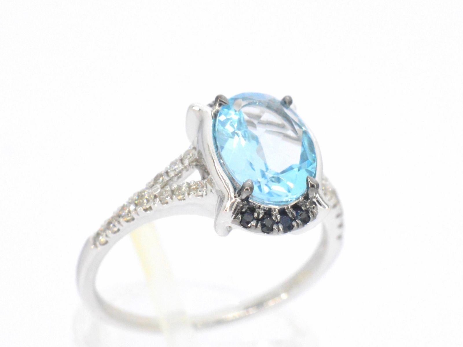 White Gold Ring with Diamonds and Beautiful Topaz with Sapphire For Sale 2