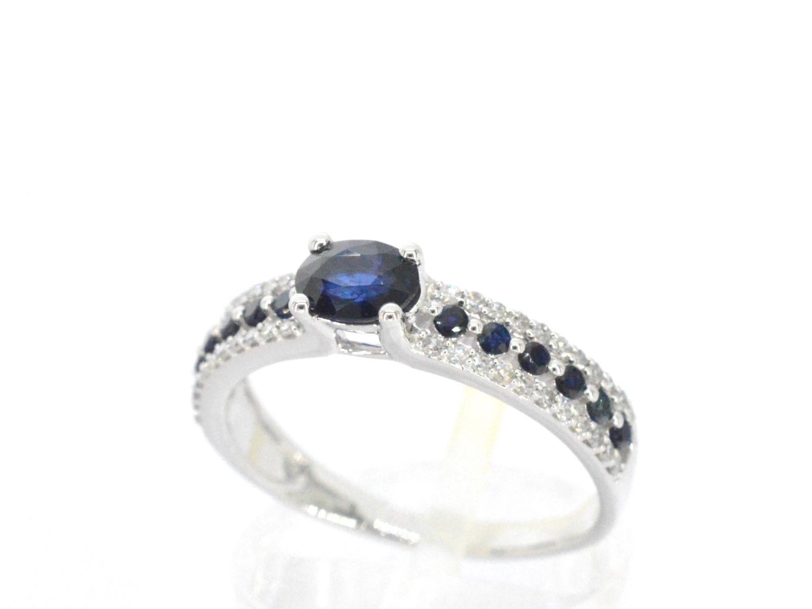 Brilliant Cut White Gold Ring with Diamonds and Sapphires For Sale