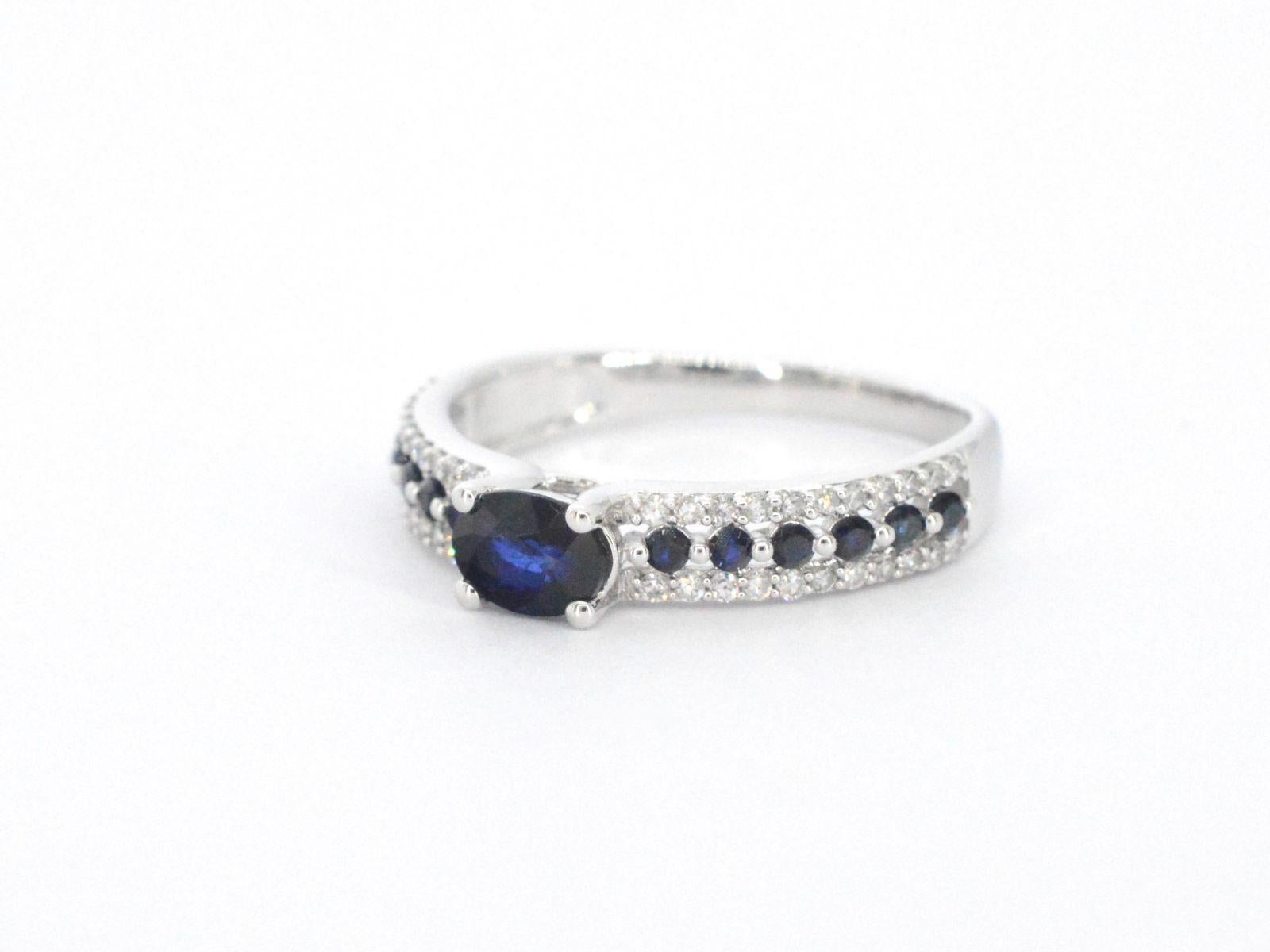 White Gold Ring with Diamonds and Sapphires For Sale 2