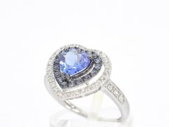 White Gold Ring with Diamonds and Tanzanite