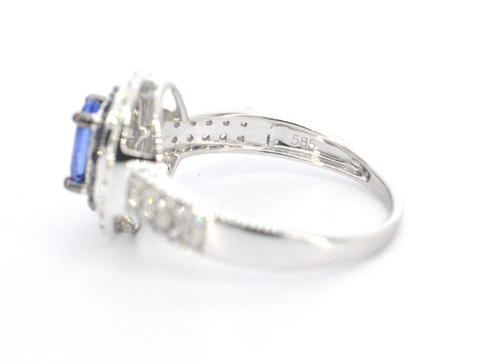 White Gold Ring with Diamonds and Tanzanite For Sale 3
