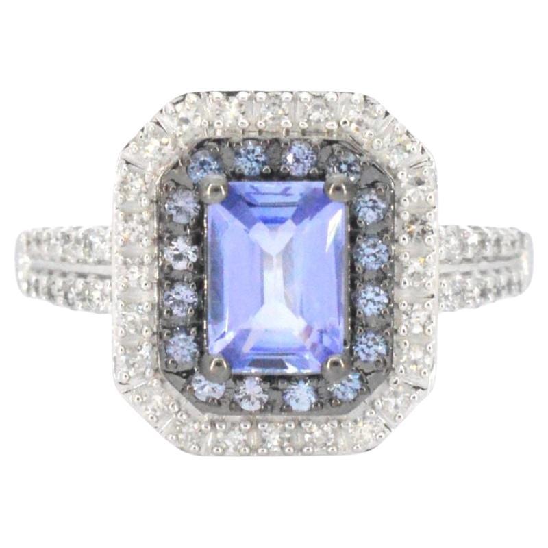 Bague en or blanc avec diamants et tanzanite