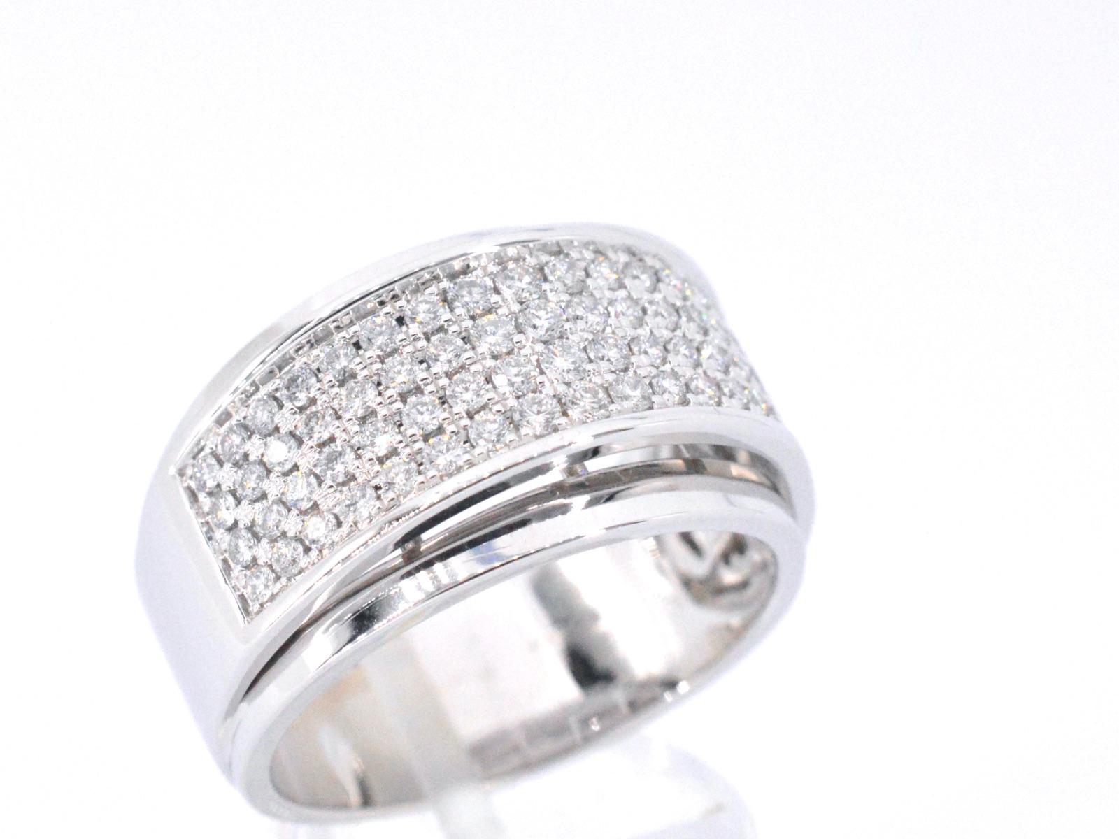 Contemporary White gold ring with diamonds For Sale